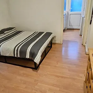 Apartment No Frills & Nothing Fancy 1 Bed Centre, Cardiff