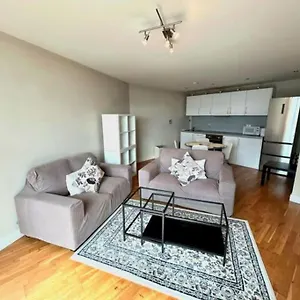 Apartment Centre Retreat, Cardiff